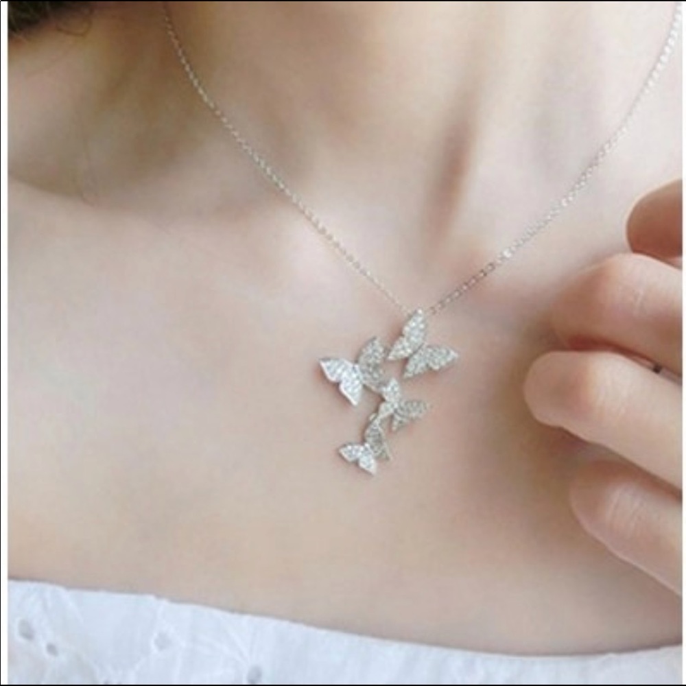 Brand new 925 silver butterfly necklace - Picture 2 of 3
